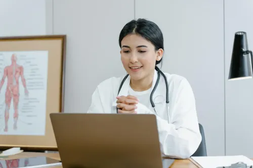 Téléconsultation en gynécologie : pour qui, pourquoi et comment l’adopter ?